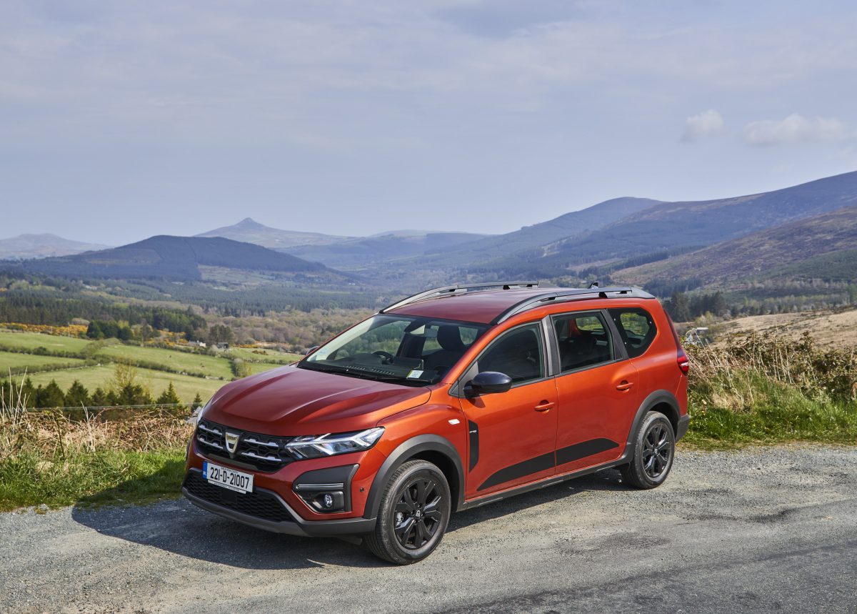 Seven seats for less than €25,000? It must be the new #Dacia Jogger! Check out my latest #review of Dacia's new crossover-inspired, seven-seat family car. 
👉buff.ly/3IwfeaJ