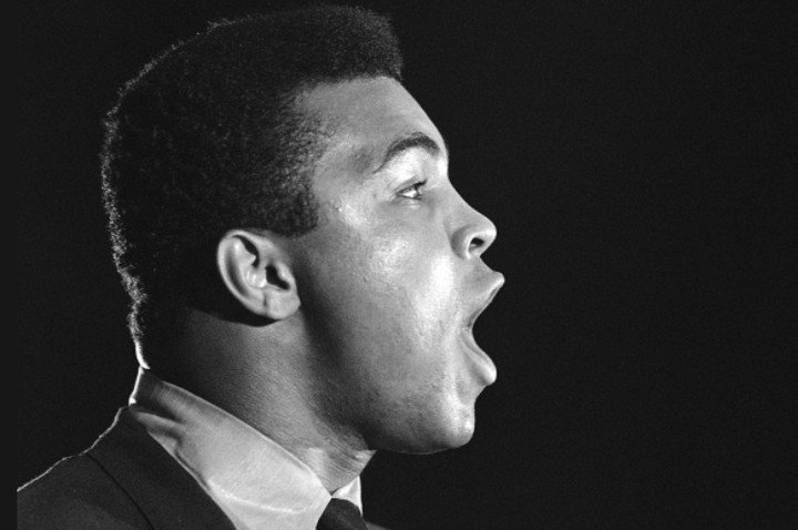 MuhammadAli's tweet image. Repost @AliCenter:
"I should be a postage stamp. That's the only way I'll ever get licked." - #MuhammadAli

We're trying to get Ali a stamp and we need your help! 
1️⃣ Like and share this post
2️⃣ Use #GetTheChampAStamp
3️⃣ Send us the Ali picture YOU think should be on the stamp