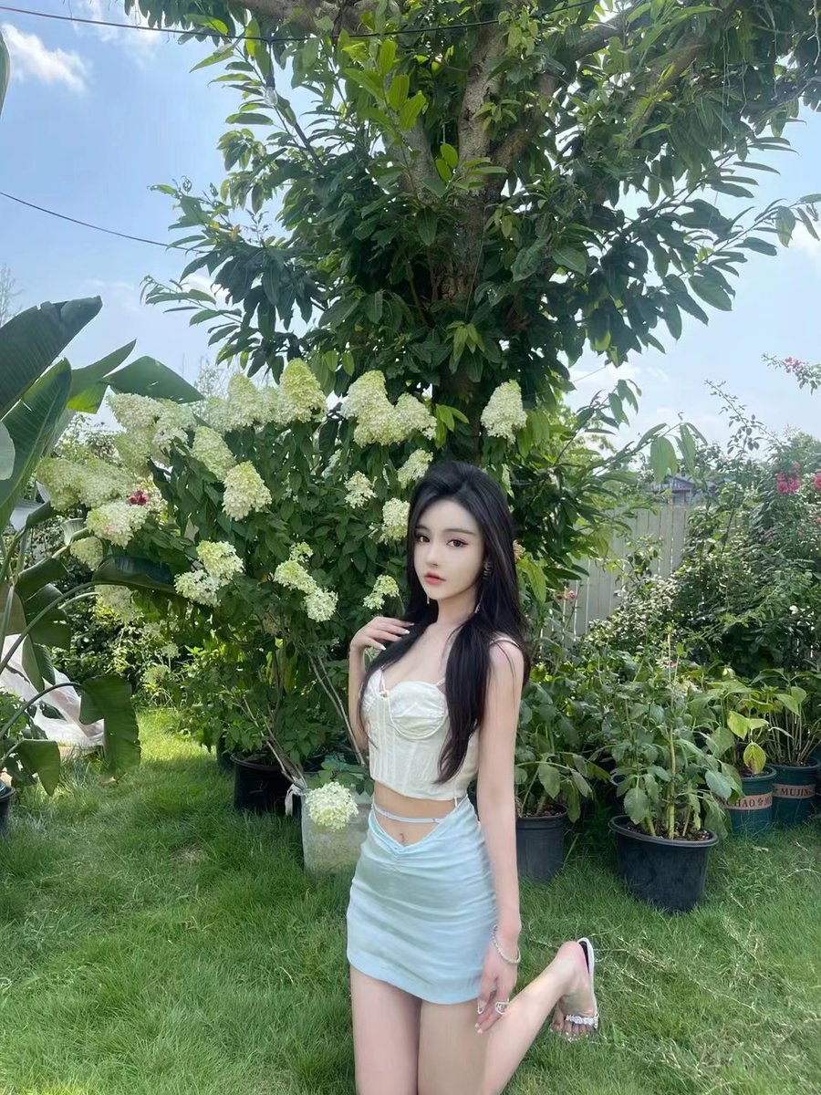 LeinierN's tweet photo. 今天叫我花仙子女孩~ 哈哈~ #Malaysia #Singapore #马来西亚约炮群 #新加坡约炮 #KL #KualaLumpur #fucktastic #FriskyFriday #线下 #姐姐 https://t.co/doHbakxjA9