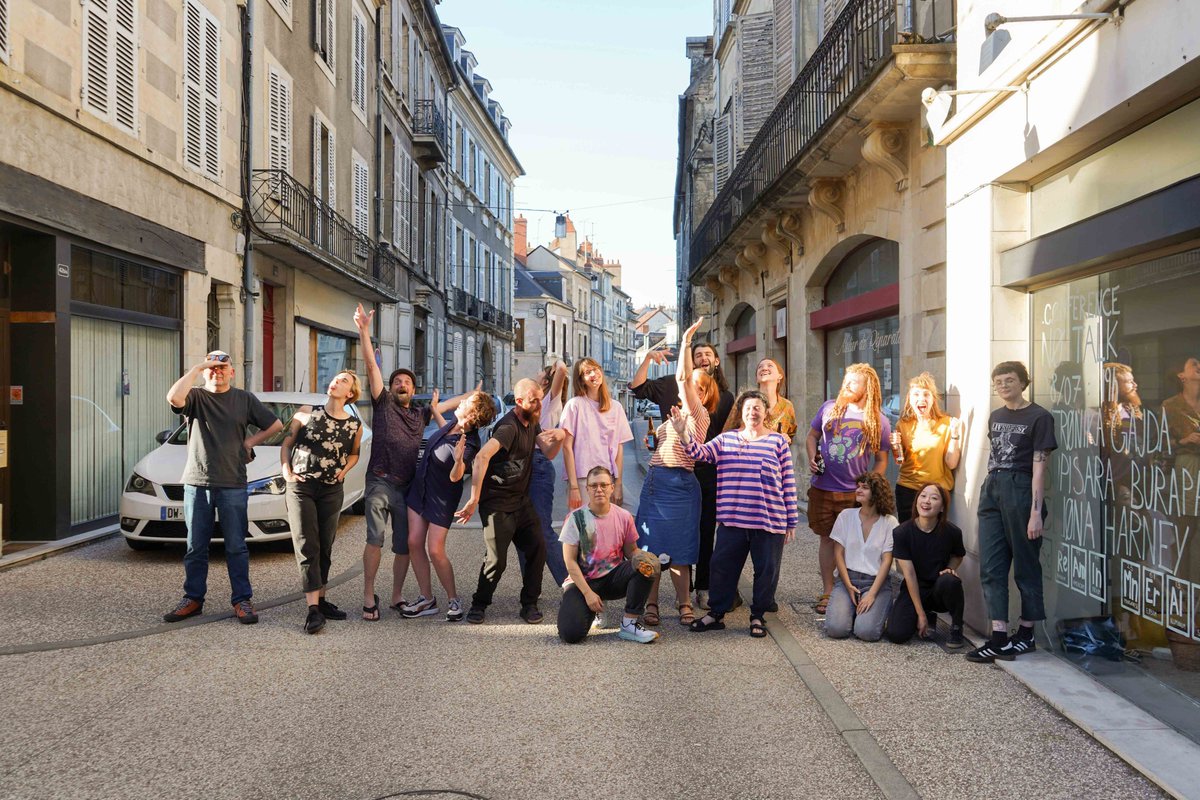 On DAY 5 the participants were working on any project they wanted to, some continued coding after <a href="/superSGHP/">forbidden dither aficionado</a>'s workshop and some continued with cards from Teresa Dillon’s or kept working on oscillators from Ioana’s, or something else entirely! (And we found a sliver of sun 🌞)