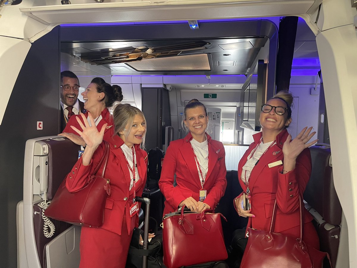 BigJetTVLIVE's tweet photo. A huge thanks to Ellie and her team onboard VS10 A35K JFK-LHR today: such great service, with the usual @VirginAtlantic smile. And to the guys up front: Captain Russell and SFO Scott who invited me onto the FlightDeck after we arrived. Thanks again Virgin Atlantic ๐ช #wrongshirt https://t.co/yb5al5Ppqw