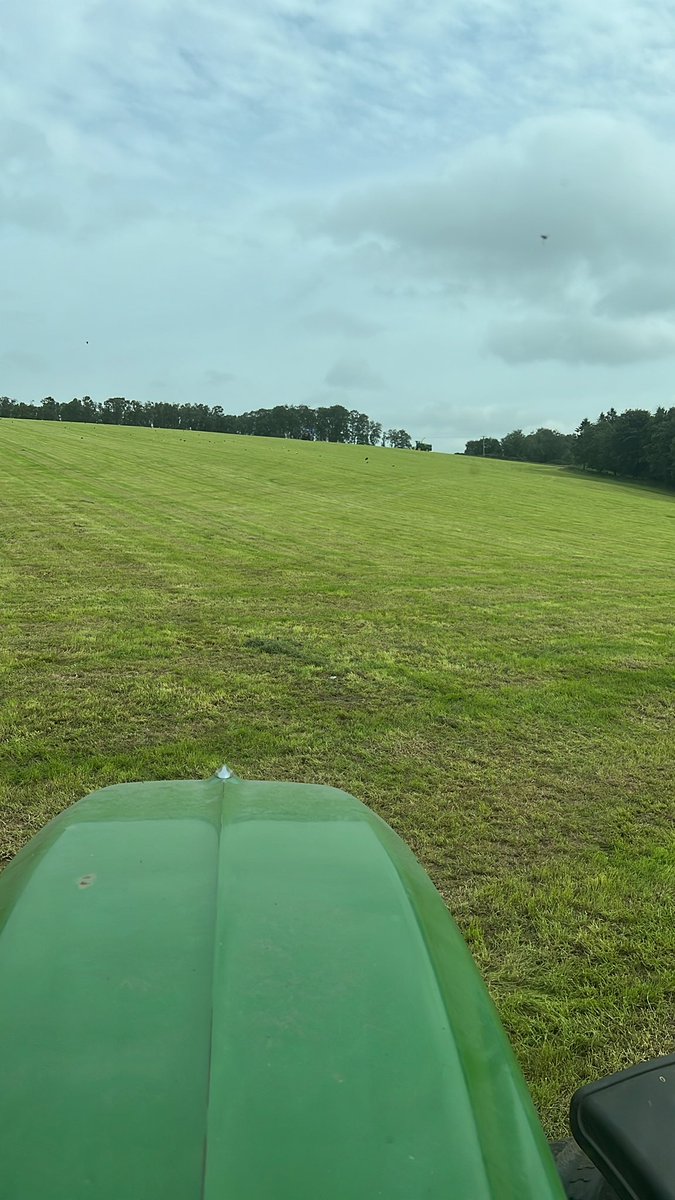 Ampandrew's tweet photo. First field done #4thcut 👍👍 https://t.co/perfOfg1Pi