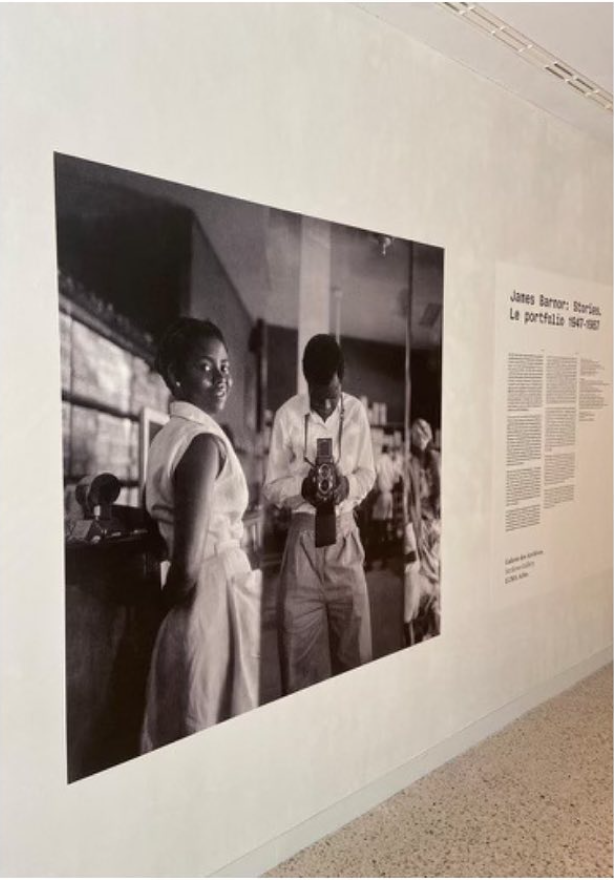 GarageEditions's tweet photo. On était aux rencontres photographiques d’Arles @rencontresarles ce we. Des artistes de partout qui viennent présenter leur travail dans des lieux historiques de la ville avec des scénographies incroyables dans des églises, des monastères,... ⬇️ https://t.co/GbZYOnruDi
