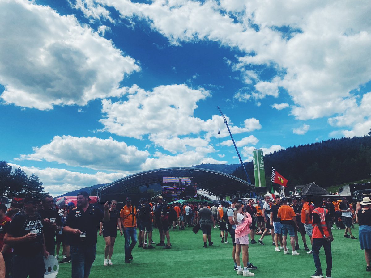 brogangaymer's tweet photo. It’s been an experience Austria 🇦🇹 Best bits - racing, comradery in the stands (excluding a certain group of fans) and time with these girls. Worst bits… think every woman in attendance has already shared. Need to do better. Bring on 2023 🇮🇹 #AustrianGP @SkySportsF1 #LH44 💜 https://t.co/J9RJZMlJja