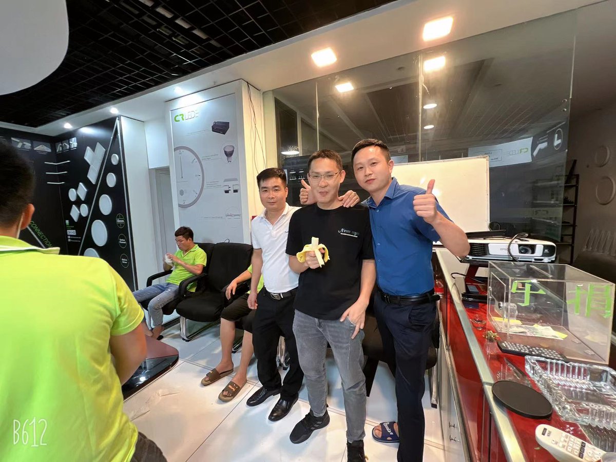 DemarJulissade's tweet photo. #staff birthday party #CRLED remembered every employee's birthday and prepared exquisite birthday gifts and delicious birthday cakes for them. Pay attention to the physical and mental development of employees, and make progress together in a harmonious and close atmosphere. https://t.co/y25vuO7wK2