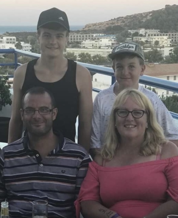 Dad-of-two David Hulme died from #Cancer following a six-month delay in diagnosis. His devastated family, supported by @Jpink224, are calling for lessons to be learned after a #Plymouth NHS Trust admitted a breach of duty. Find out more: bit.ly/3AFssA8