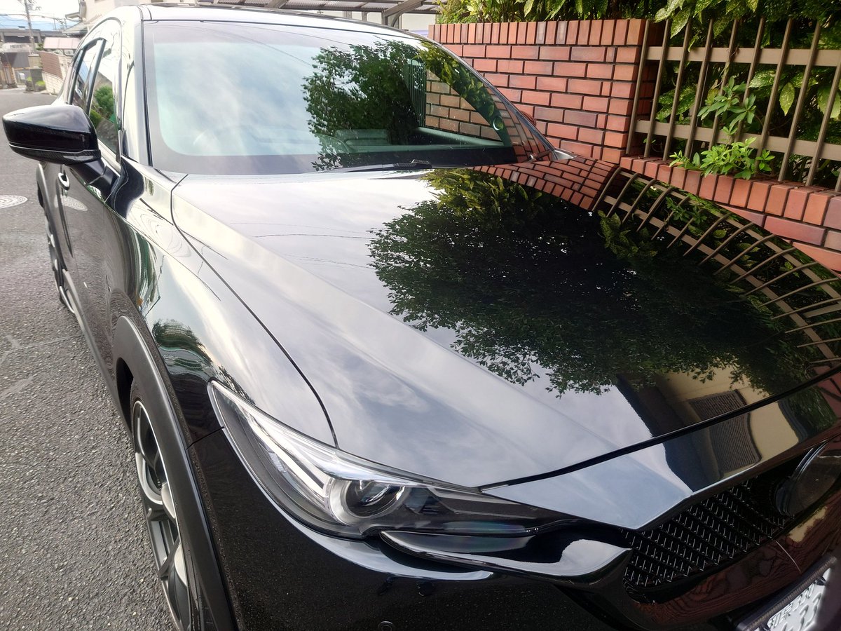 cx5black's tweet photo. 実家なので洗車用品無くて水洗いのみ。。グラフェン分散液ってどれ位効果保つのですかね?水洗いのみでも艶なかなかいいんじゃない?👍
#ナノトラクション #GDL01 #西日本ケミカル #999ef #グラフェン分散液 https://t.co/j2Ju6i5imL
