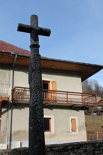 MonumentumFr's tweet photo. Croix de cimetière de la Correrie à Aillon-le-Jeune (Savoie).  #Patrimoine #MonumentHistorique 👉 https://t.co/Ui8EmJYd3I https://t.co/IfFZBjCsZ7