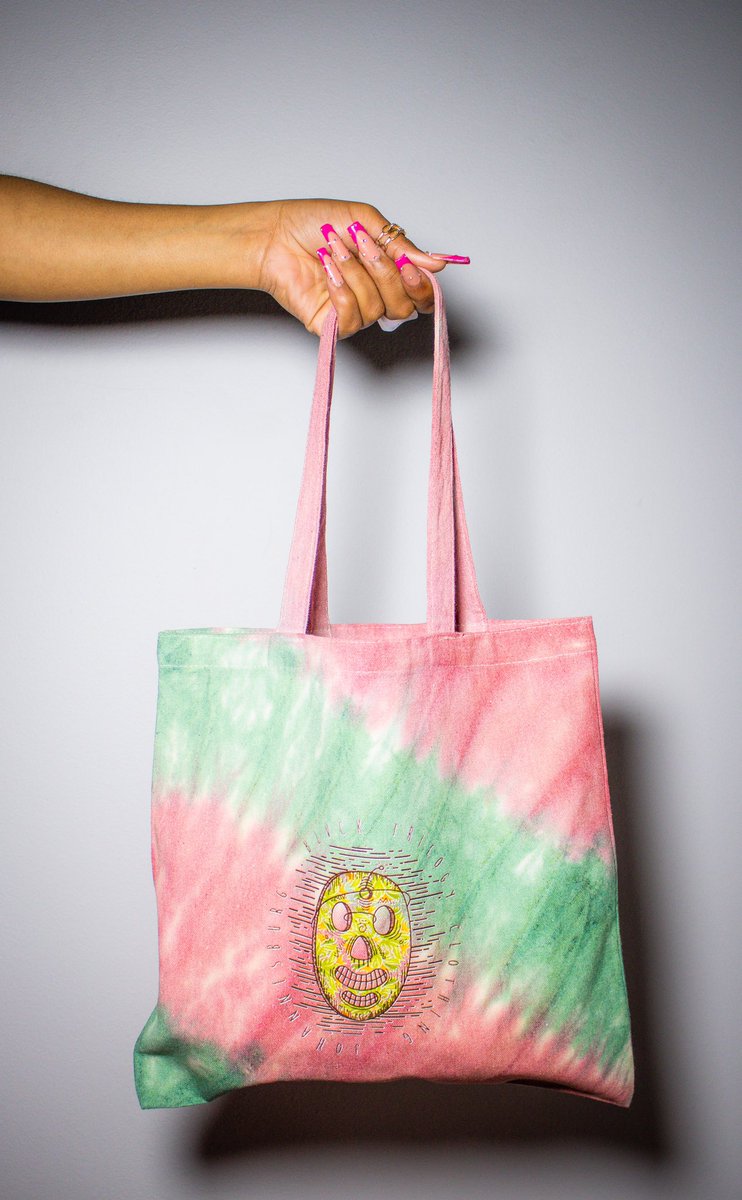 BLVCK_TRILOGY's tweet photo. SMILEY KARAOKE tote bag now available 

Colourway: 101 tie dye, off white &amp; black.
Size: Small
Use: Personal goods https://t.co/LgbjcohgFl