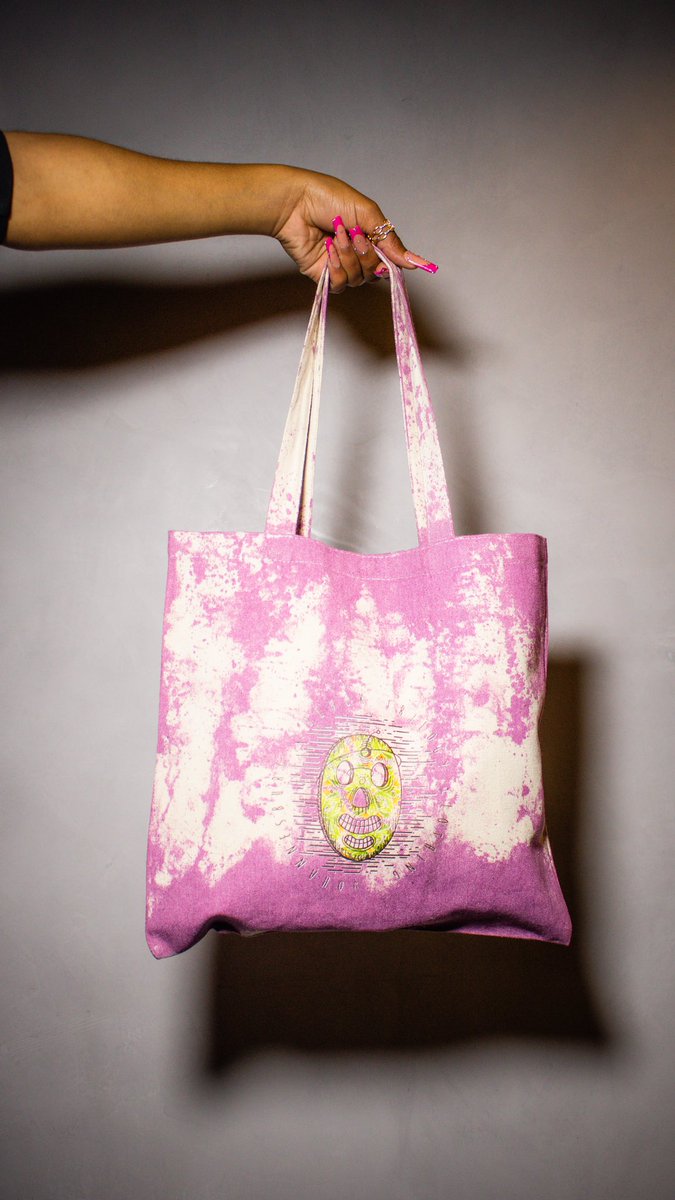 BLVCK_TRILOGY's tweet photo. SMILEY KARAOKE tote bag now available 

Colourway: 101 tie dye, off white &amp; black.
Size: Small
Use: Personal goods https://t.co/LgbjcohgFl