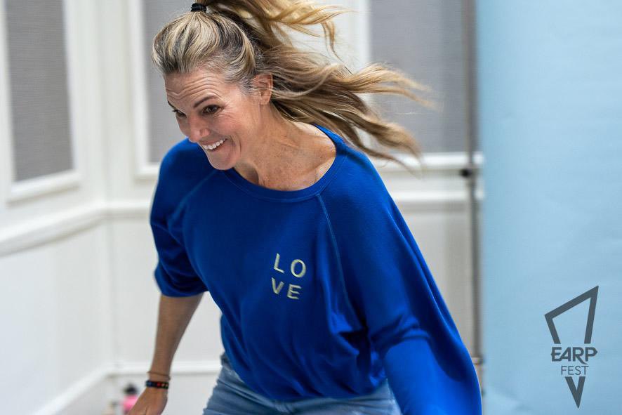 EarpFest's tweet image. WANTED! @KateDrummond_ 

For excessive photobombing, last seen running away from the scene of the crime in Glasgow! 

#WynonnaEarp #EarpFest 

Photo by @dutchstarbuck