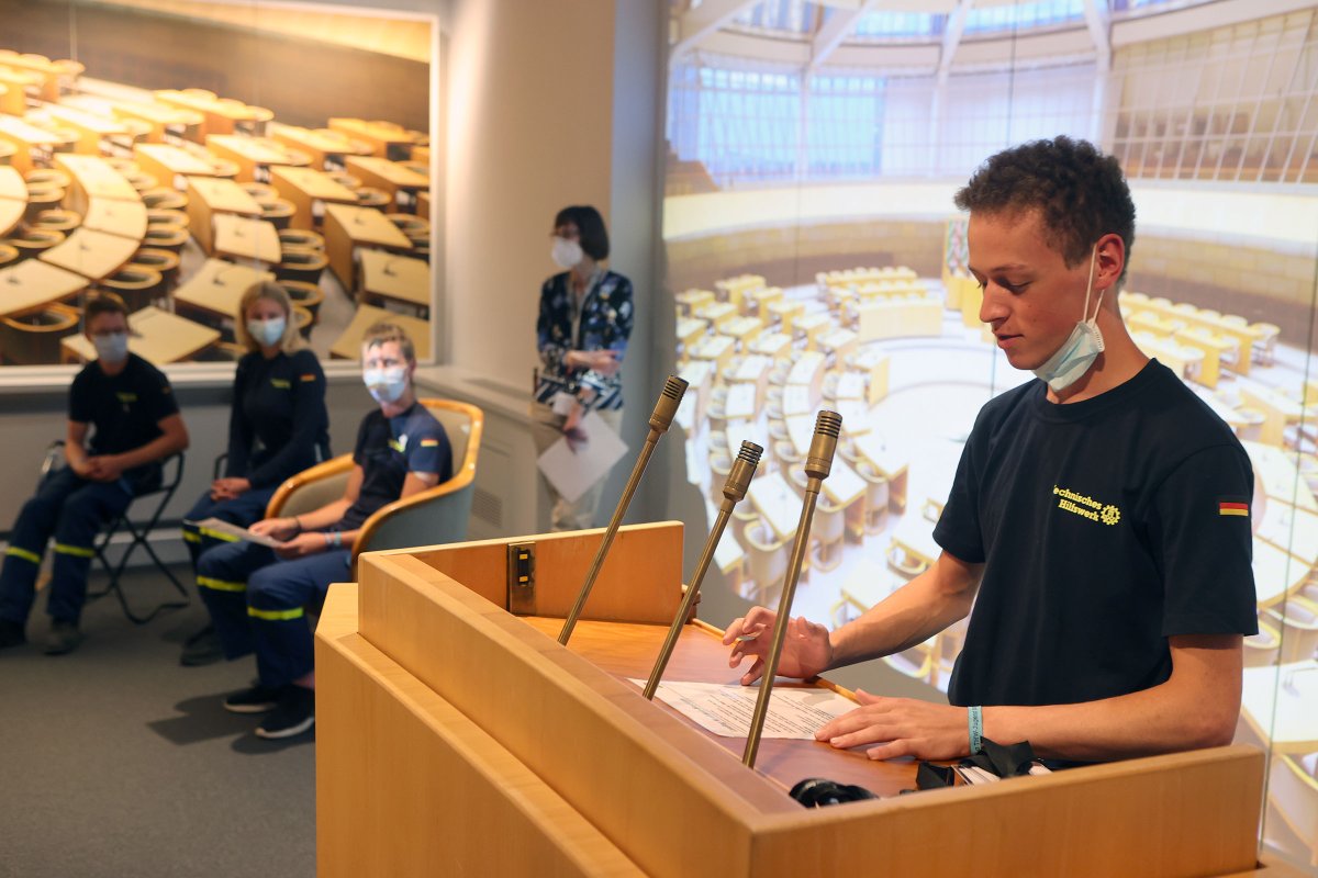 Auf eine Reise durch die Geschichte von Land und Landtag gehen Kinder zwischen 8 und 12 Jahren bei  #LandtagMachtSchule - Sommerferien in der Villa Horion. Historische Gegenstände zum Anfassen machen Geschichte erlebbar. Immer mittwochs, kostenlos. Infos: landtag.nrw.de/home/aktuelles…