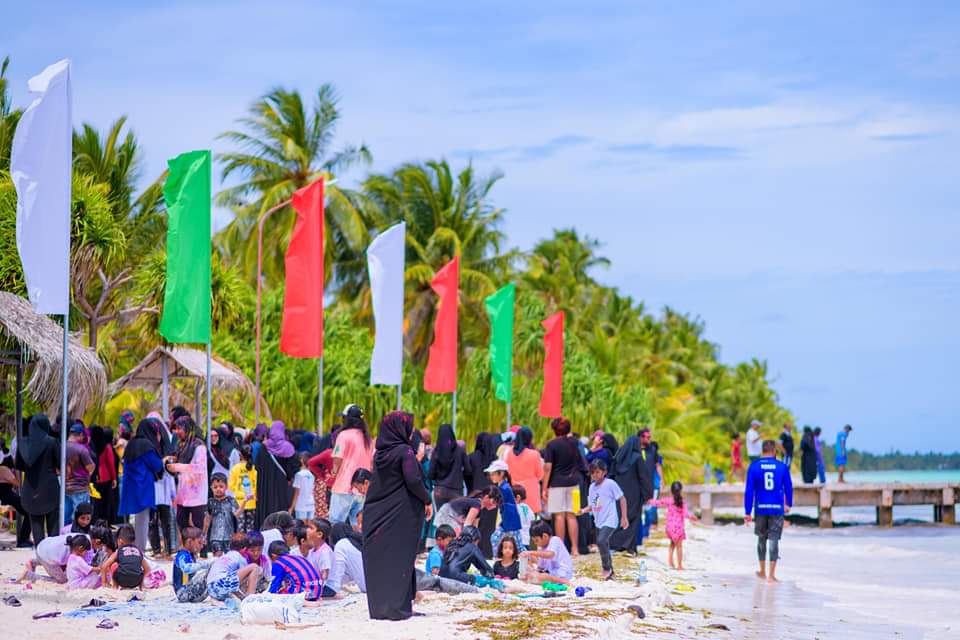 mathimaradhoo's tweet photo. L. Gan Council Beach Festival.
An event full of colour and joy organised by Mathimaradhoo Youth 

#EidAlAdha 
#mathimaradhooeidhamajaa 
#Aharumen https://t.co/YBXy7GARpP