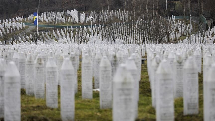 cBALKAR's tweet photo. 2. Dünya Savaşı'ndan sonra Avrupa'da yaşanan en büyük insanlık dramı ve hukuksal olarak ilk kez belgelenmiş soykırım olan Srebrenitsa Katliamı'nın üzerinden 27 yıl geçti. + https://t.co/jGFbIMYaXF