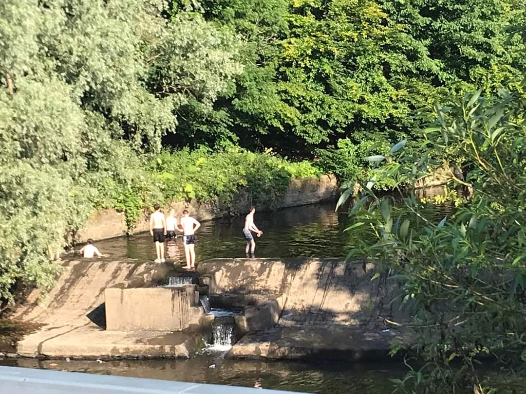 Action4Almond's tweet photo. @ScottishEPA "The application for Almondell in West Lothian did not demonstrate large numbers of bathers, which is a key requirement for designation." #RiverAlmond 
https://t.co/ErDEuQZX64 https://t.co/ks76XxlMYt