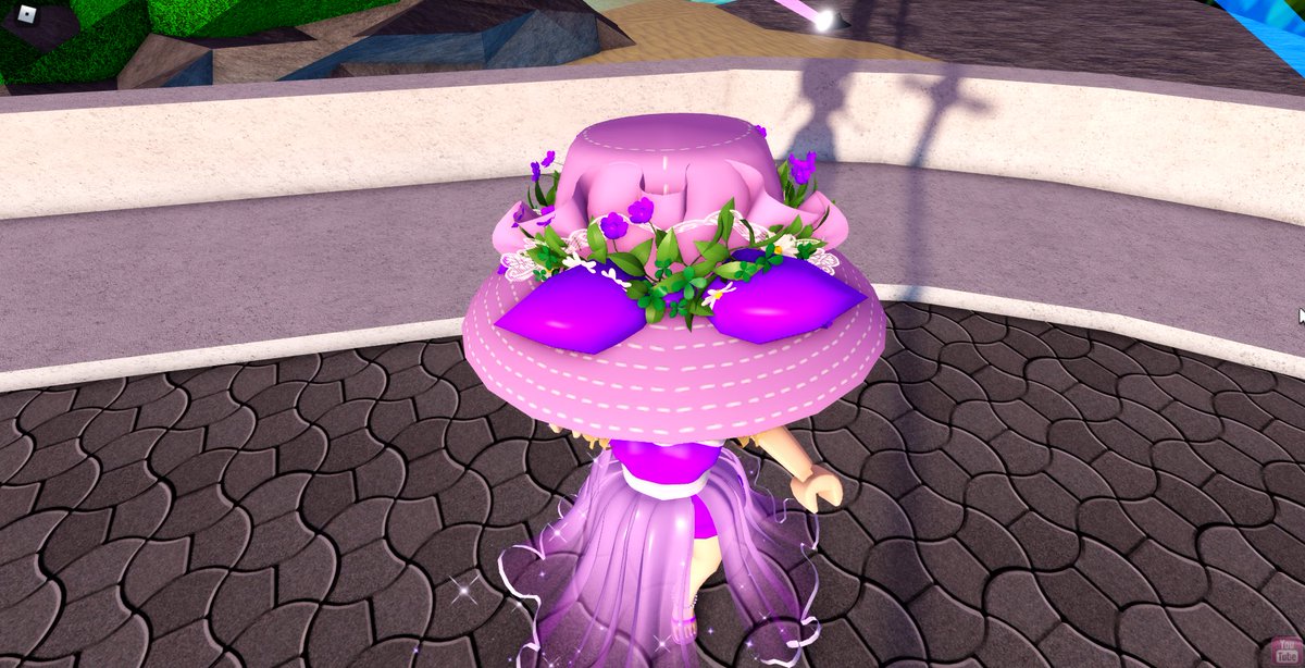 potatolol_RH's tweet photo. OMG I didnt thinked that those 4 acessories will look that good 😳 #royalehigh #royalehighhack #rhhack https://t.co/Iw1YQTu1ew