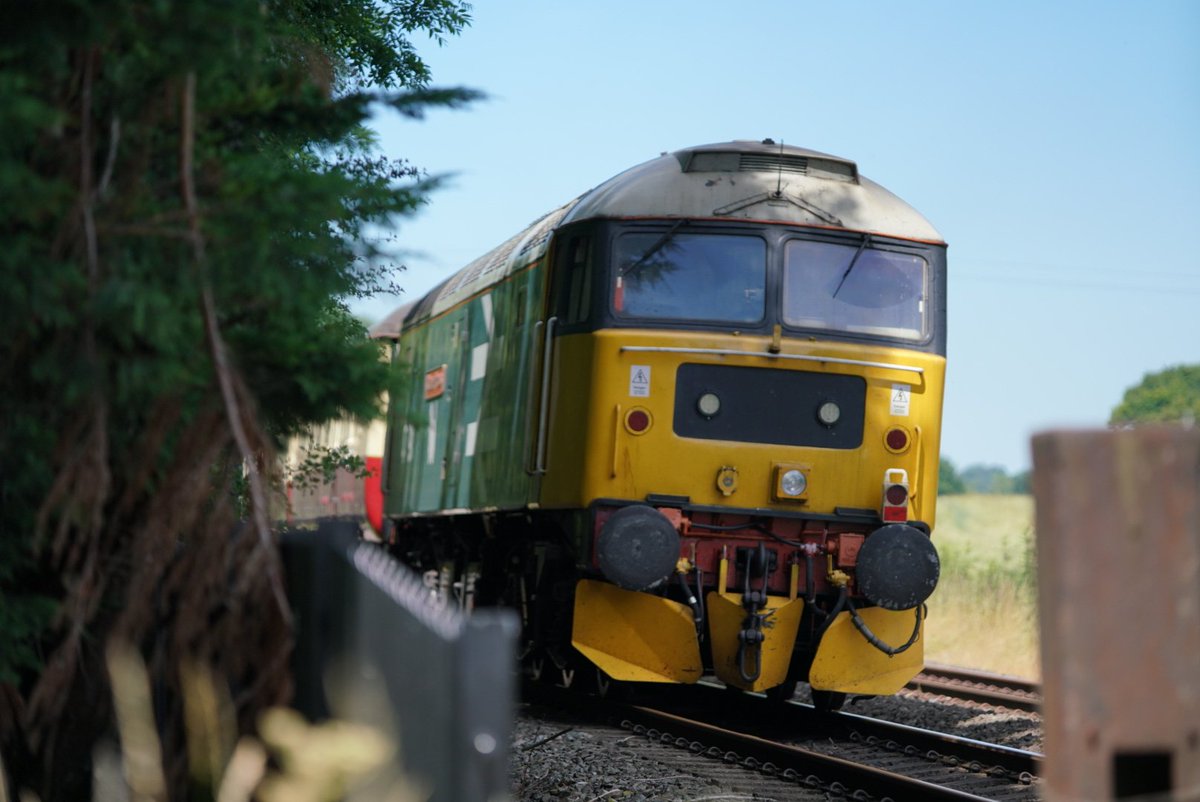 thesatnav89's tweet photo. Some shots from Yesterday Banbury to Crewe H.s Ecs move with 47810 and 47593 shot just north of Banbury #duff #class47 #doubleduff https://t.co/4kbDwWxPpQ