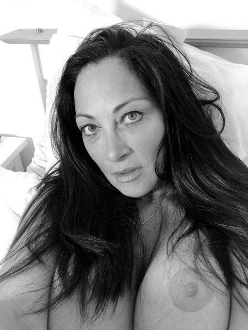 Good morning to you all😘 I hope that your all doing well and that you had a great weekend. I&rsquo;m just about