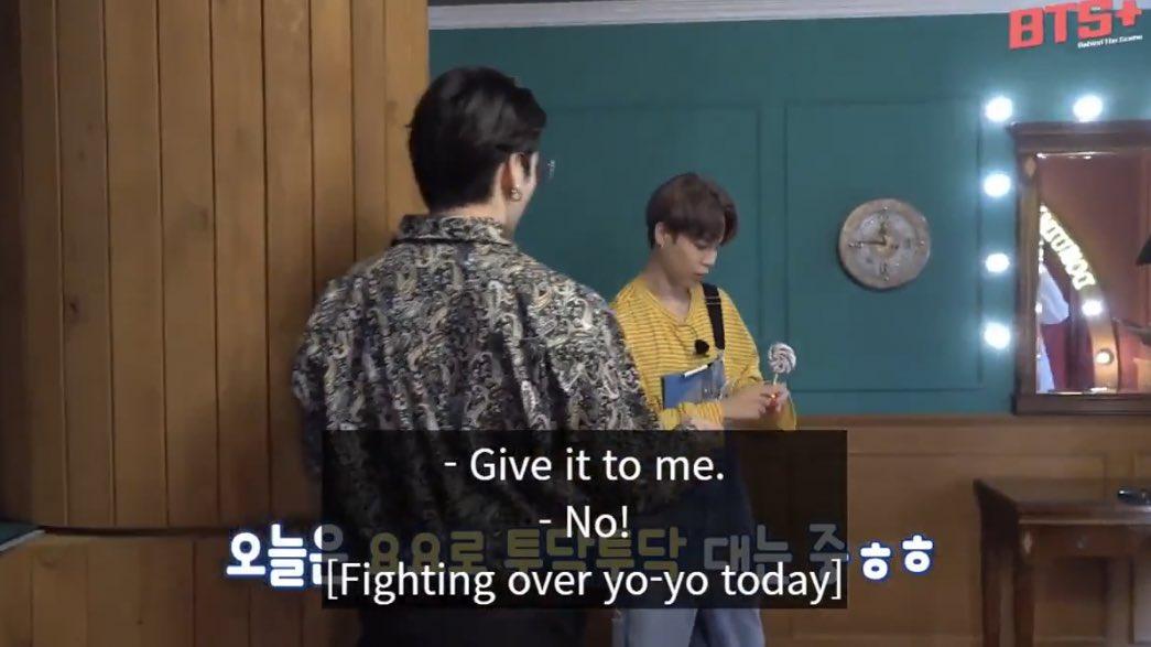 ohmymeh_'s tweet photo. THINKING ABOUT JIMIN AND JUNGKOOK FIGHTING OVER A YO-YO🪀 PLS THEY'RE SO CUTE😭 https://t.co/zSkyOwymAZ