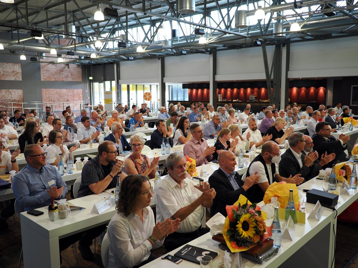 #asblandeskonferenz2022 in #böblingen. Motto "Der ASB-in jeder Lage stark!" Vielen Dank an: #ASB Delgierten, <a href="/knufleckenstein/">Knut Fleckenstein</a>, <a href="/asb_hessen/">Ludwig Frölich</a>, #ProfMichaelStricker, <a href="/OB_StefanBelz/">Stefan Belz</a>, <a href="/MBiadaczMdB/">Marc Biadacz</a>, #FlorianWahlMdL. Herzlichen Glückwunsch an den wiedergewählten #ASBBaWü #Landesvorstand!