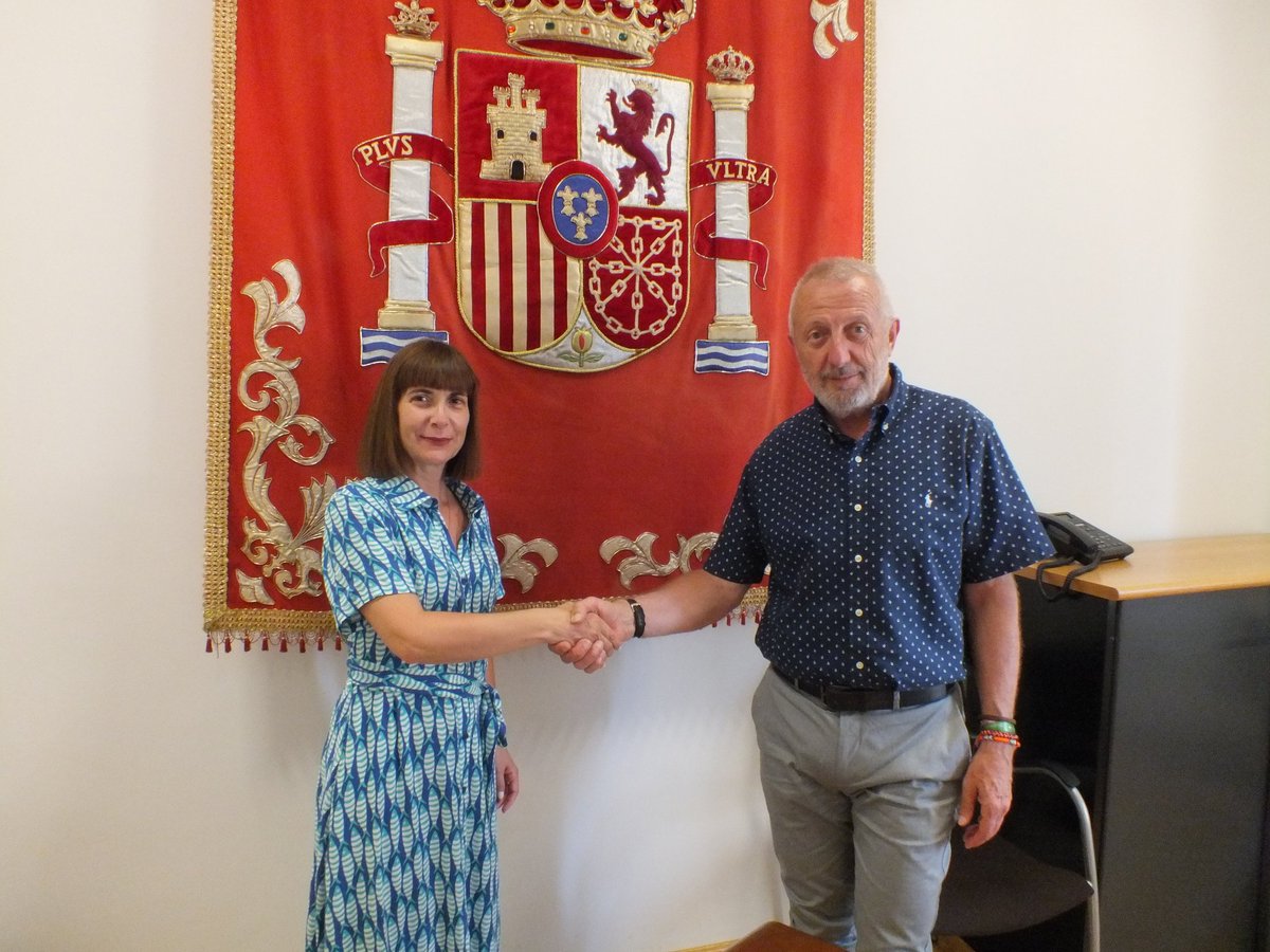 Esta mañana se ha firmado 🖋🖋🖋 el acuerdo  marco de colaboración entre ALAC y la CIUDEN, 
por la Presidenta de ALAC, Cristina Renedo, y el Director de la CIUDEN, Arsenio Terrón. <a href="/museo_energia/">La Fábrica de Luz. Museo de la Energía</a>