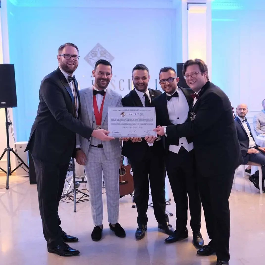 RoundTableInt's tweet image. Please join us in welcoming into our Round Table Family, RT 1 Tirana, Albania, chartered this past weekend in collaboration with Round Table Luxembourg. 🇦🇱
 
Welcome &amp;amp; congratulations Brothers, to you &amp;amp; the newly inducted Association! 

#StrongerTogether #WeAreRoundTable