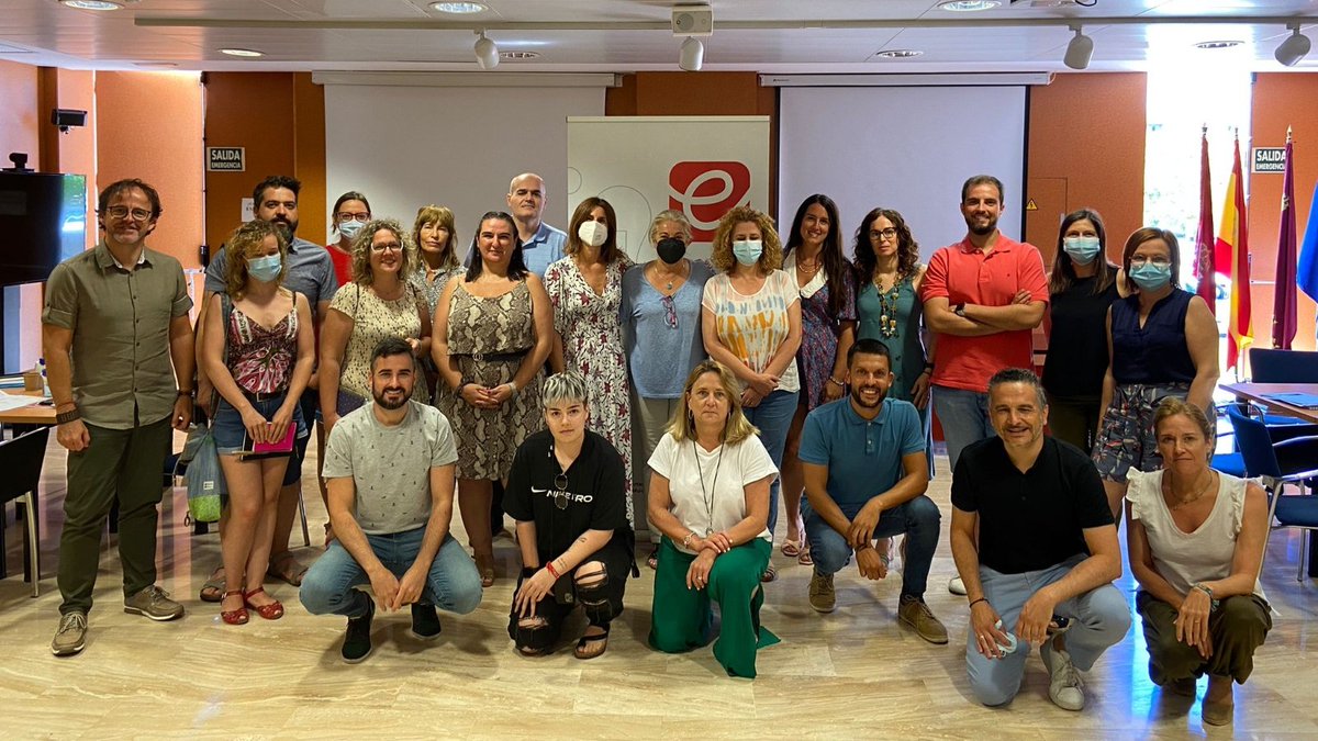 ucomur's tweet photo. 📢Participamos en los primeros grupos de trabajo de la Red de Orientadores enmarcada en el Plan Municipal de #Empleo y Promoción Económica de @AytoMurcia.
👉Desde @ucomur seguimos apostando por crear empleo de calidad en más lugares y para más personas 👥
#Cooperativismo #UCOMUR https://t.co/pzZdbaoDS7