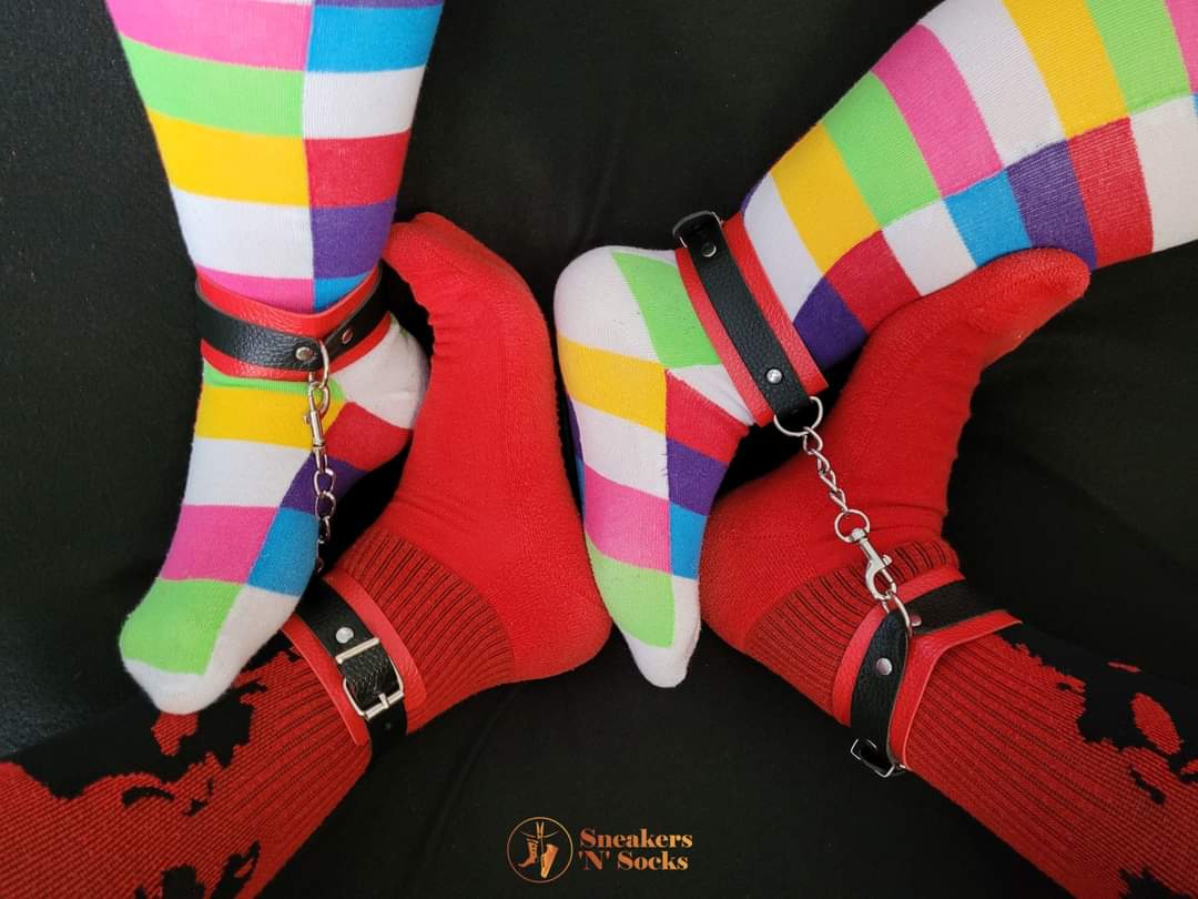 socks_sneakers's tweet photo. Bounded for life ❤️
#socks #socken #buntesocken #colorfulsocks #noshoes #nuraufsocken #walkinsocks #socksoftheday #sockendestages #showyoursocks #zeigdeinesocken #publicsocks #sockenfetisch #sockfetish #sockaddict #sockensüchtig #couplesocks #gefesseltesocken #bounded #cutesocks https://t.co/s3gFDdM83n