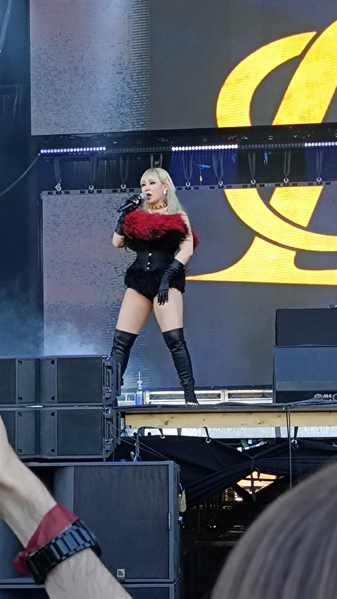 paylverse's tweet photo. Still processing THE moment 🥹❤️ @chaelinCL @madcoolfestival #MadCoolWithCL #MadCool2022 https://t.co/QkBDqkRDvN