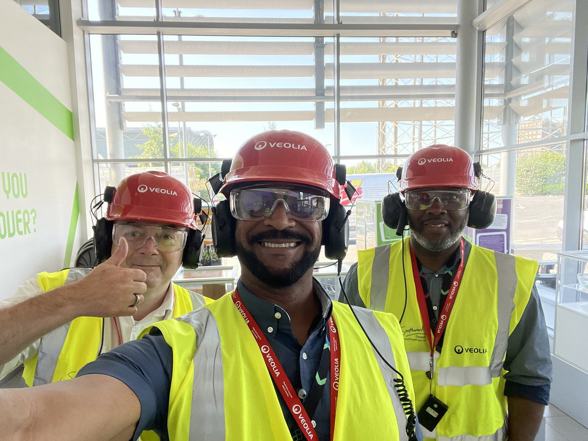DavidNurse16's tweet image. @ChelwestFT @WestMidHospital @ChelwestBAME @ChelwestLGBTQ Great to the SE London plant @veoliaUK with @ISS__UK to see the amazing work to segregate and reuse our waste materials.
