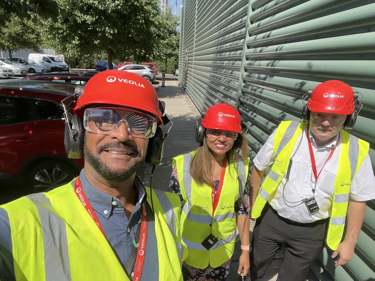 DavidNurse16's tweet image. @ChelwestFT @WestMidHospital @ChelwestBAME @ChelwestLGBTQ Great to the SE London plant @veoliaUK with @ISS__UK to see the amazing work to segregate and reuse our waste materials.
