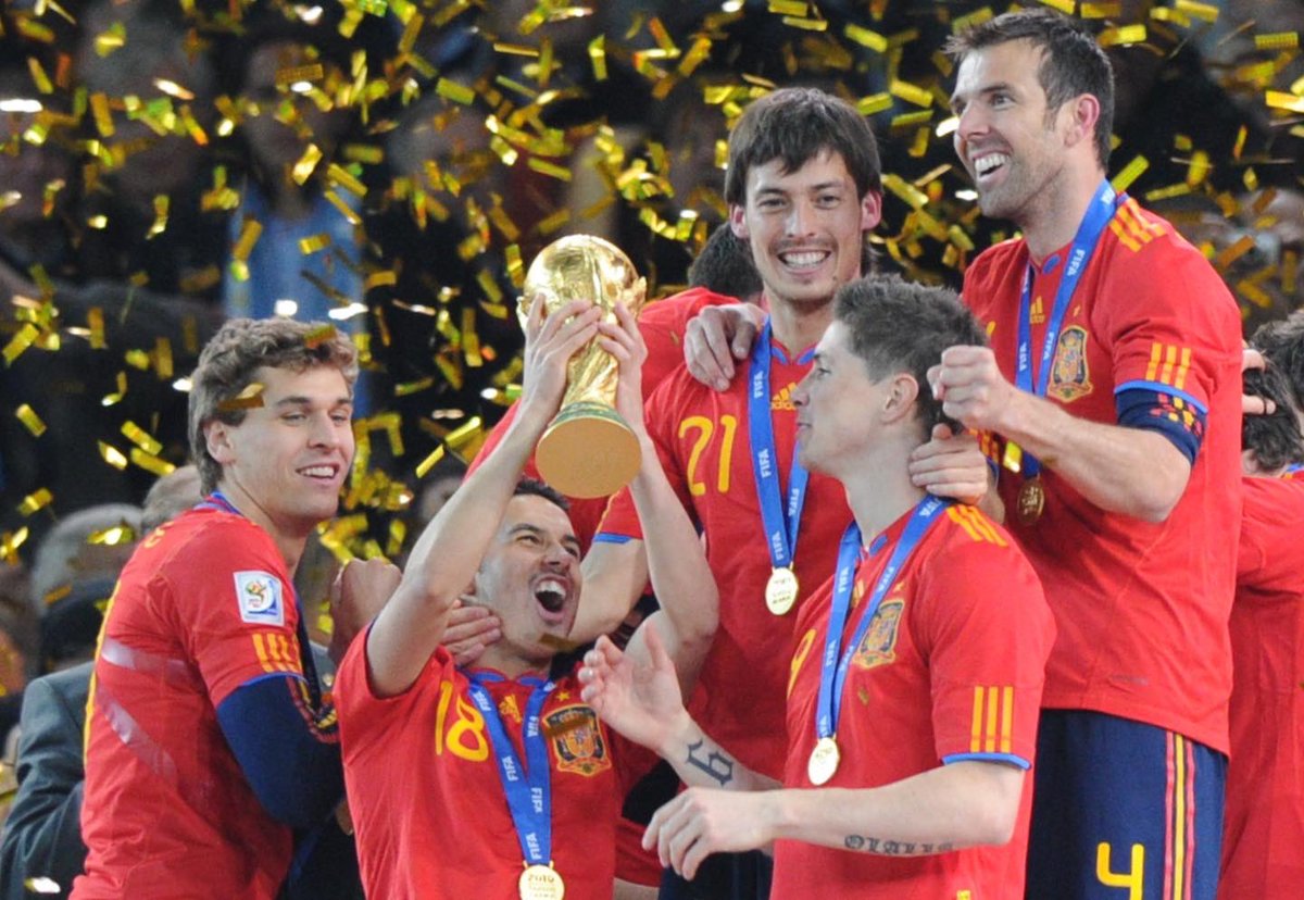 _Pedro17_'s tweet photo. 🇪🇸⭐ Hoy hace 12 años nos proclamamos Campeones del Mundo en Sudáfrica. Inolvidables recuerdos!!!

@SEFutbol #Mundial2010 #WorldCup2010 @FIFAWorldCup https://t.co/GV6VLYSS1w