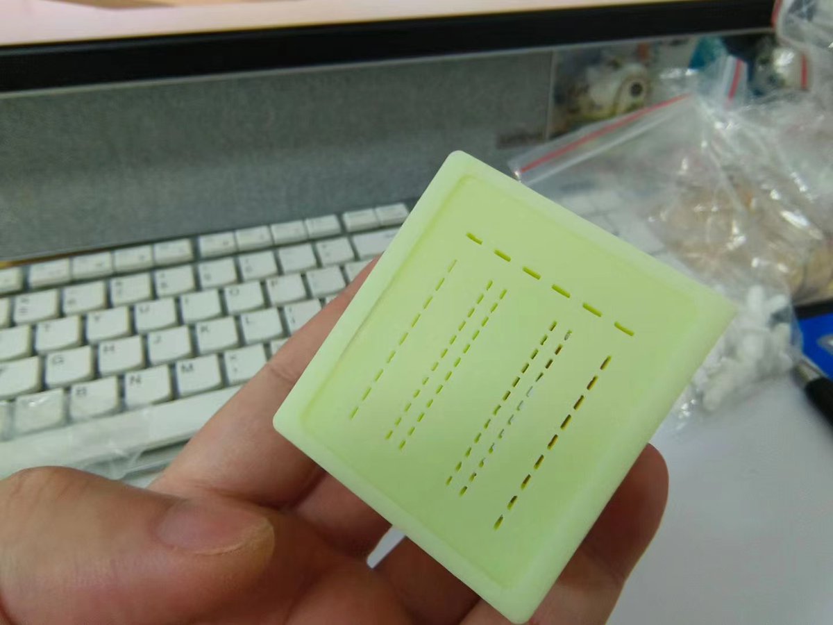 FloreZwx's tweet photo. The SLA tough resin is cheap and strong enough for making enclosures for electronics. And 3D printing makes on-demand manufacturing possible even for industrial needs.
#custom #3dprint #ondemand #manufacturing #enclosure #prototype #enduse https://t.co/xewgcy6eMg