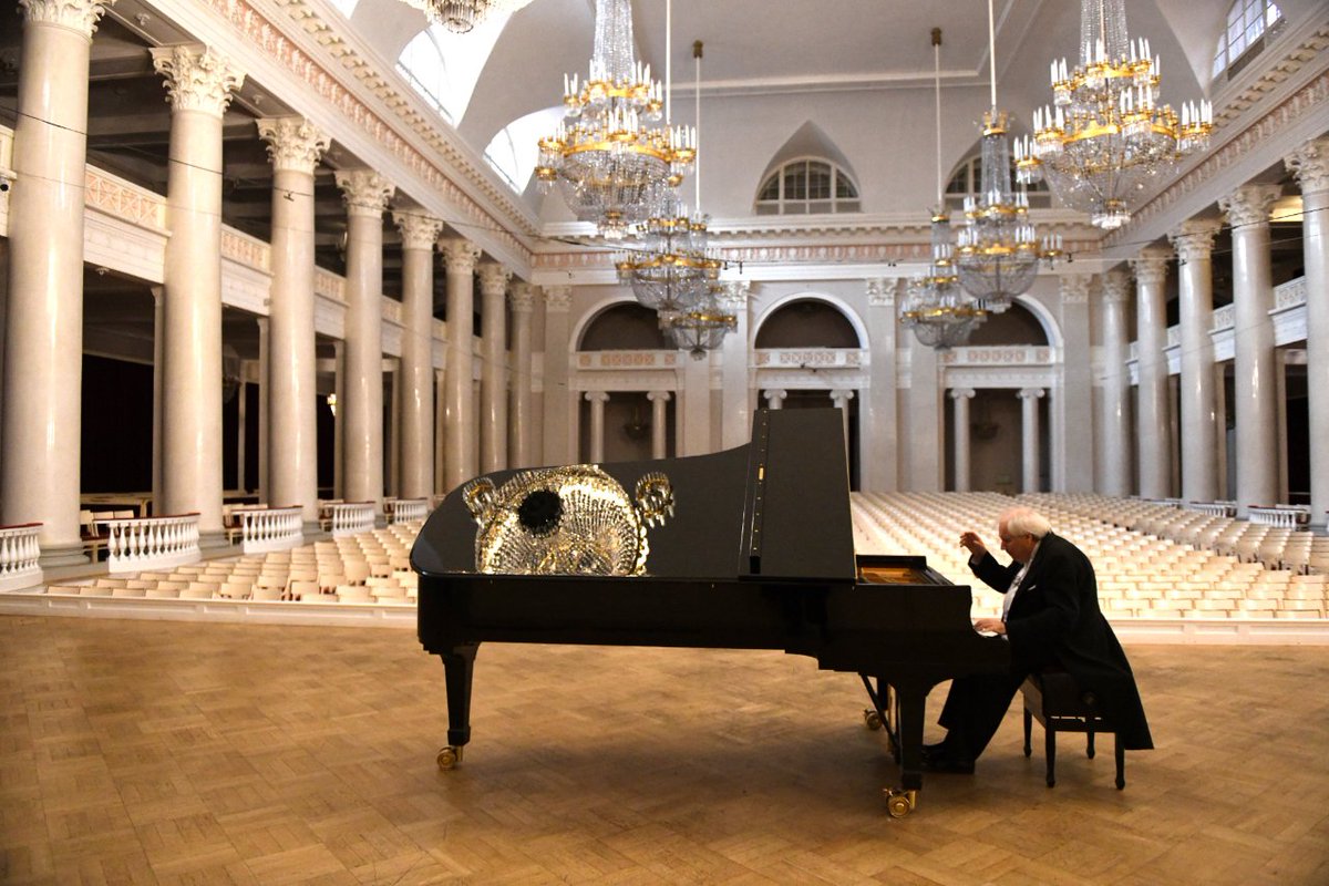 Fycma's tweet photo. @solclassicart 🗣️ Grigory Sokolov es un artista admirado universalmente por su visión visionaria, su fascinante espontaneidad y su inquebrantable devoción por la #música.

💻 Entradas a la venta: https://t.co/EoTZ5KoNpL

#Conciertos #Piano #Música #Málaga https://t.co/UPh38UJrQM