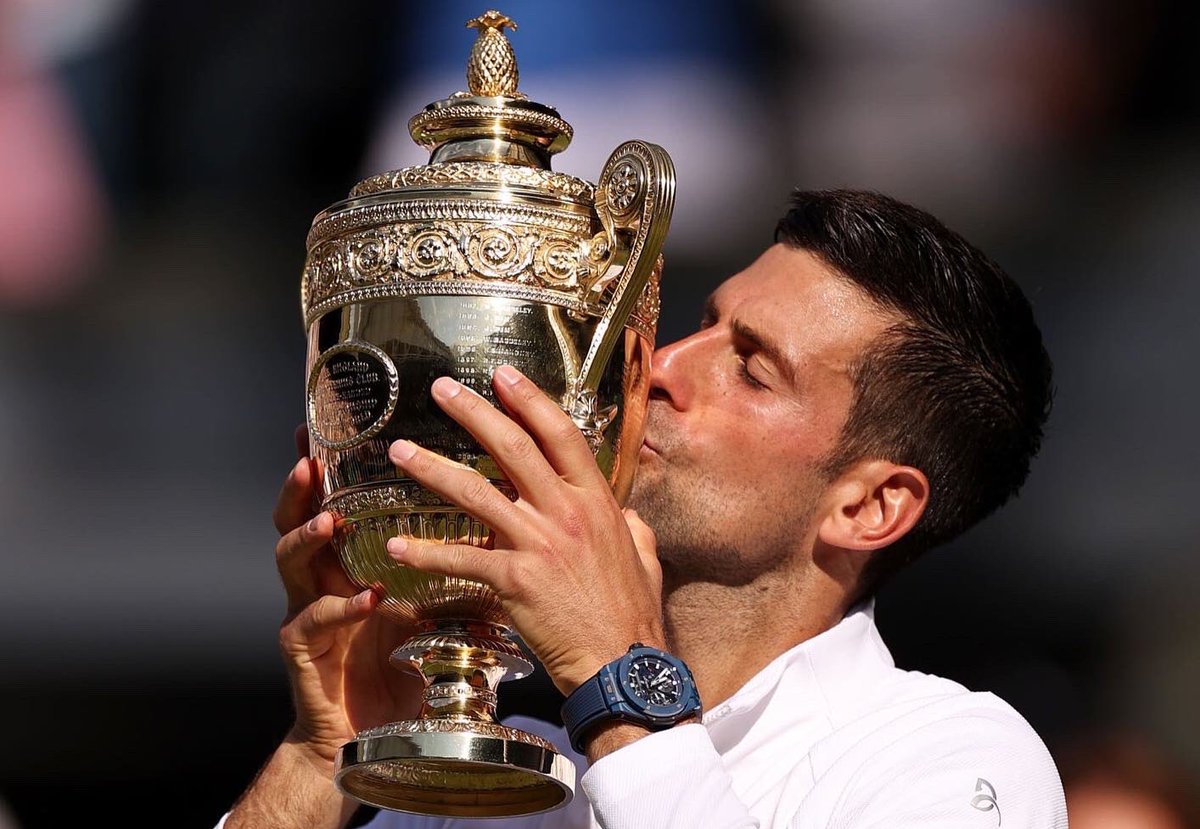 NehaShrikant's tweet photo. Sealed with a Kiss❤️😘 #Wimbledon #Djokovic #NoleFam https://t.co/5reOkg0aHn