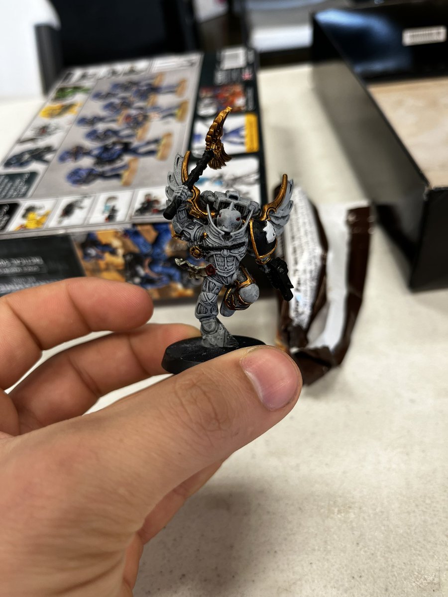 chompythegant95's tweet photo. Carcharadon Chaplain and Apothecary are finished #WarhammerCommunity #warhammer40k #Spacemarines https://t.co/74bncK0k2J