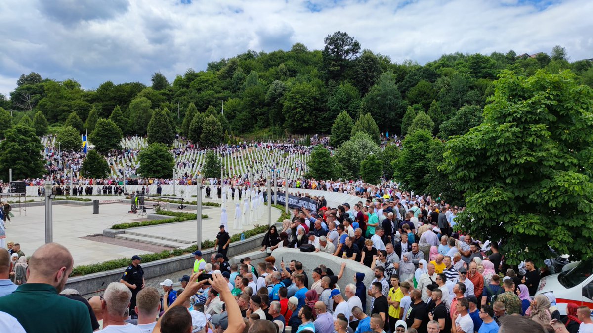 With a joint prayer of all of those who came to commemorate #genocide, the remains of newly identified victims will be sent to their eternal rest.