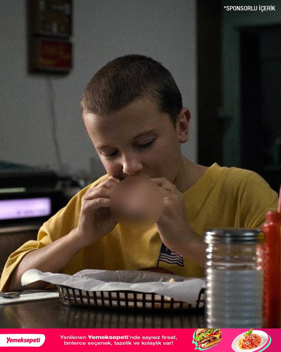 Stranger Things dizisinin bu sahnesinde Eleven ne yemektedir?
 
Gönderiyi RT edip doğru yanıt veren ve @Yemeksepeti hesabını takip edenler arasından 10 kişiye, çekiliş ile 50 TL değerinde Yemeksepeti indirim kuponu hediye!