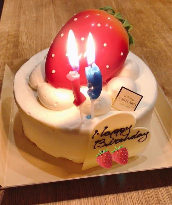 @SmilelaboR 去年の愛娘の誕生日に
利用させて頂きました。
皆さんのサイズの参考になれば 