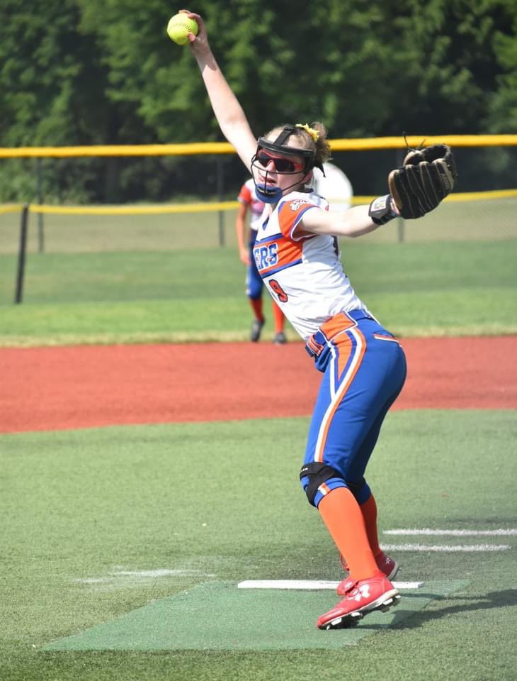 SlammersCincy's tweet photo. This girl deserves a huge shoutout for pitching and outstanding semifinal and championship game!!  C-Lo you have grown so much as a player…so proud of you.
#D1uncommitted #EastClintonsoftball #connectsports #collegeprospects #62mphpitcher https://t.co/Q5mQzItLqw