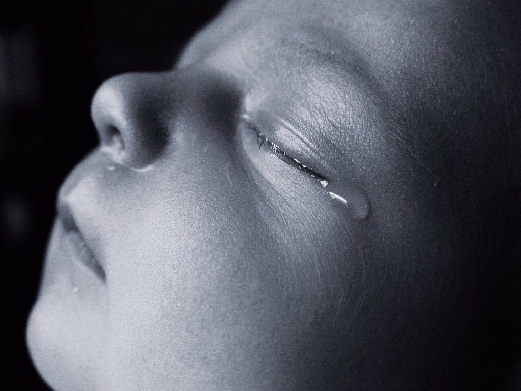 porlavida2014's tweet photo. Grave tragedia social de nuestra época: Que el #aborto pase de ser un delito a un derecho. 
#SiaLaVida https://t.co/y3iv7vMAAU