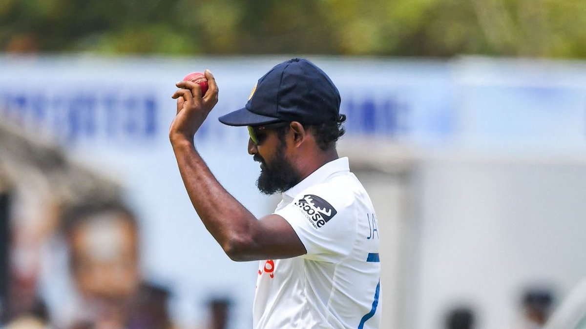 ThurunuJ's tweet photo. Best match figures for Sri Lanka 🇱🇰 on Test debut.

12/177 - Prabath Jayasuriya vs AUS 🇦🇺, 2022 ***
11/178 - Praveen Jayawickrama v BAN 🇧🇩, 2021

#SLvAUS https://t.co/gWEsA3mNYc