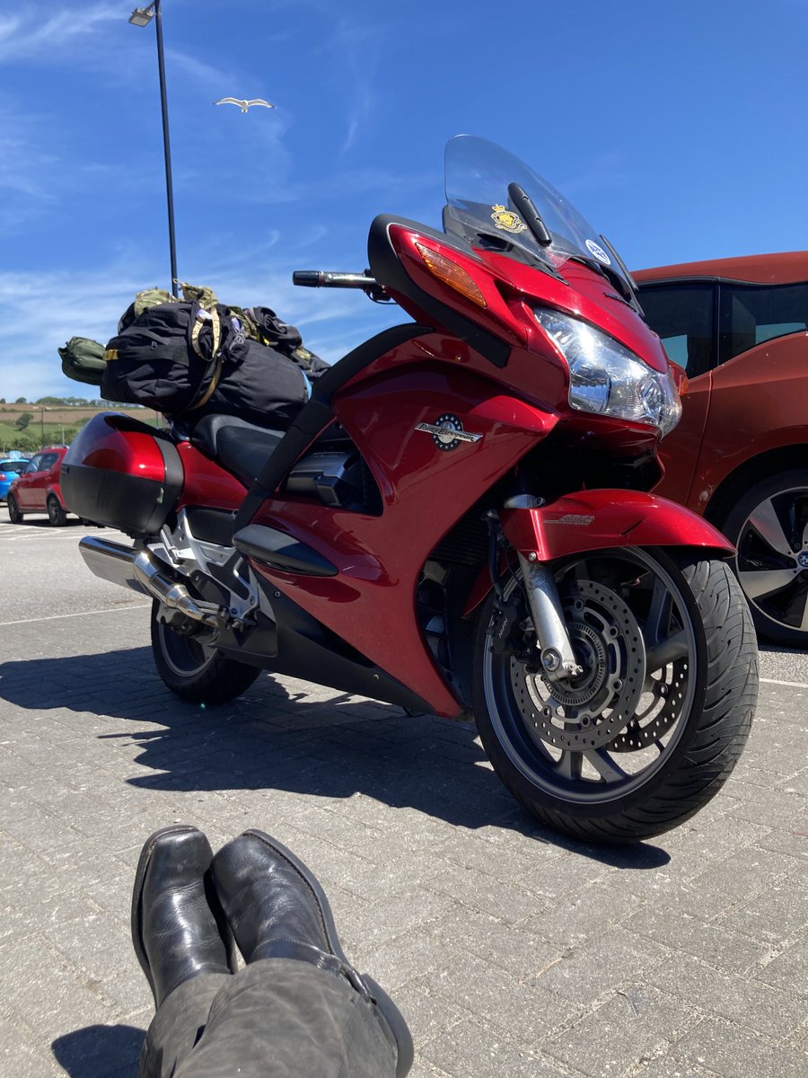 Just chilling out at Penzance before I ride off down to the Lizard point to camp for the night I feel like I’ve been away for a week I’ve lost track of what day is it lol 😂☀️☀️☀️😎🏍