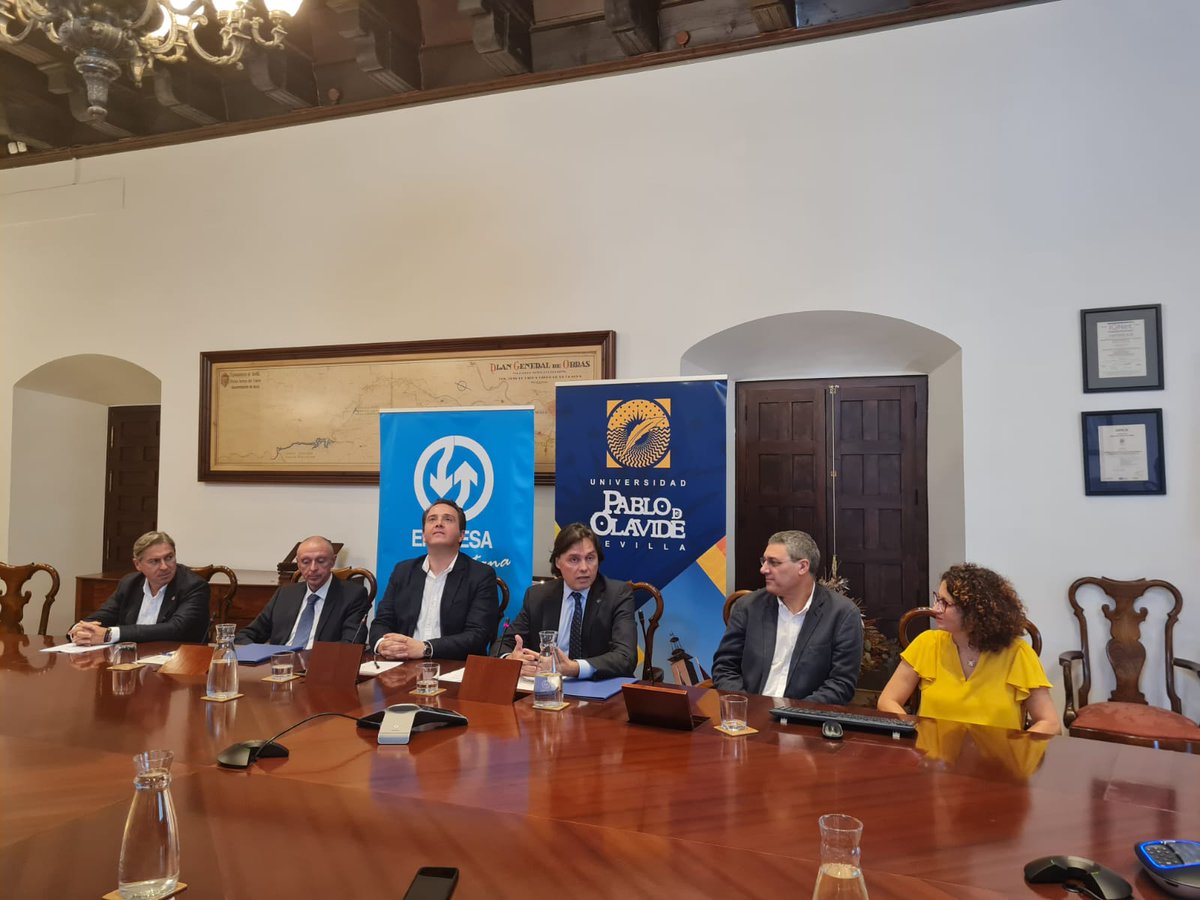 Pablo de Olavide tweet media