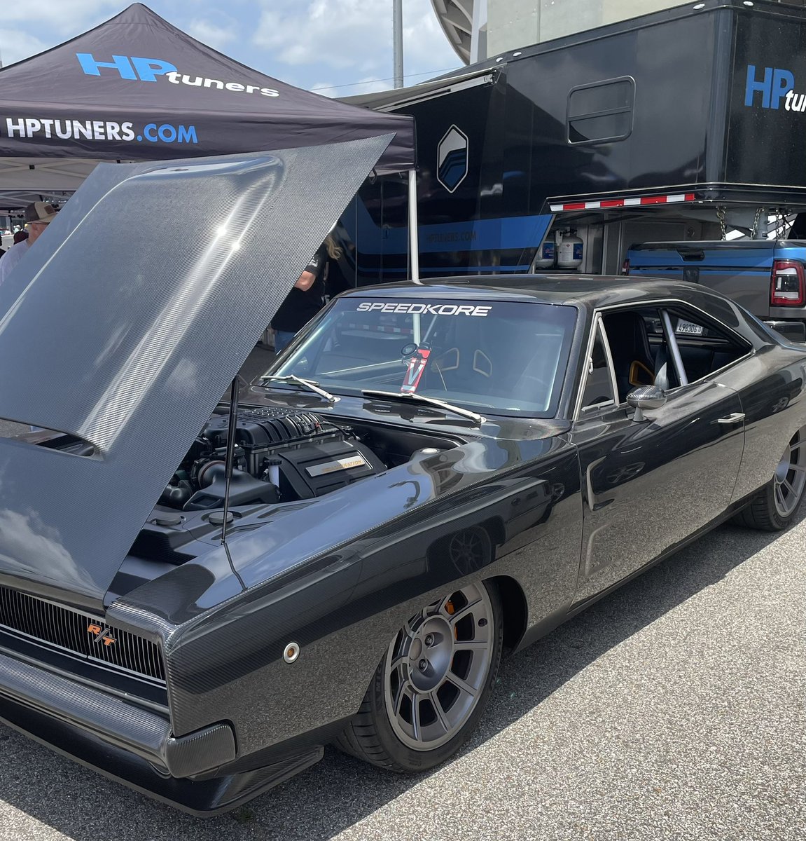 Rogero48's tweet photo. #MoparMonday #hellucination #hrpt22 https://t.co/iVkP2LJCbH