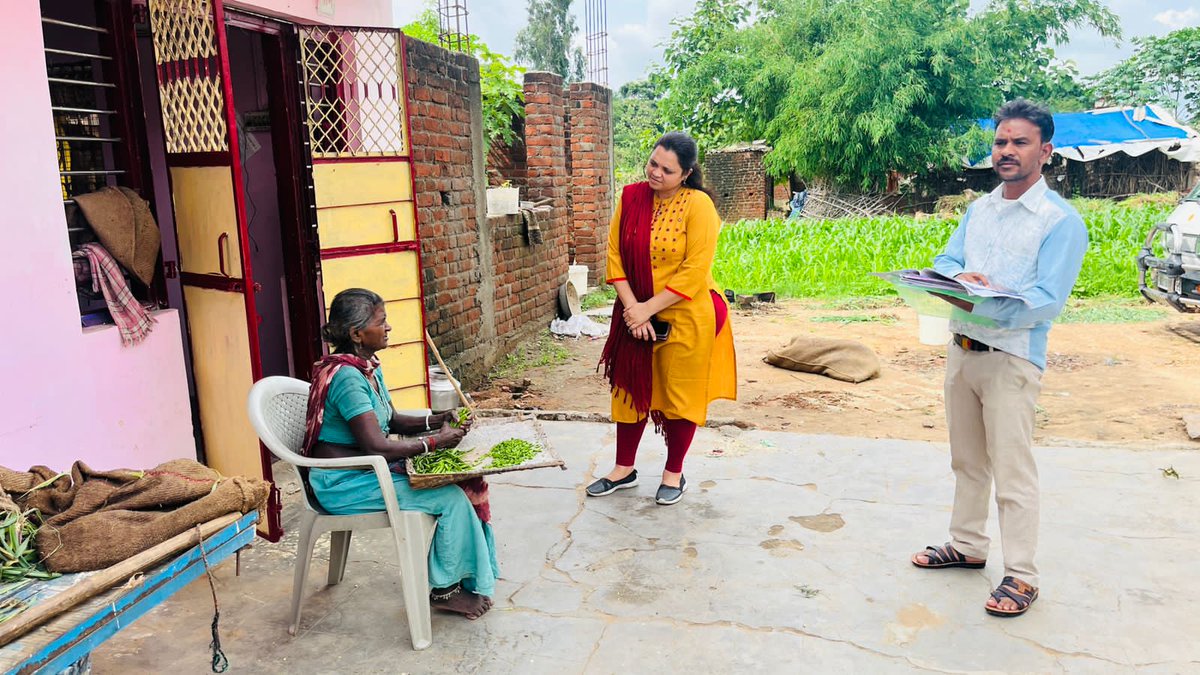 devgadhbariya's tweet photo. H2H with BLOs of lowest forms received ,Review of work and planning to cover all houses of their sections.
@CEOGujarat @DEO_Dahod https://t.co/Qybl5F4qki
