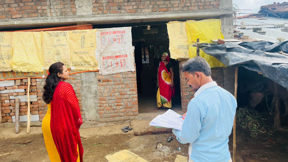 devgadhbariya's tweet photo. H2H with BLOs of lowest forms received ,Review of work and planning to cover all houses of their sections.
@CEOGujarat @DEO_Dahod https://t.co/Qybl5F4qki
