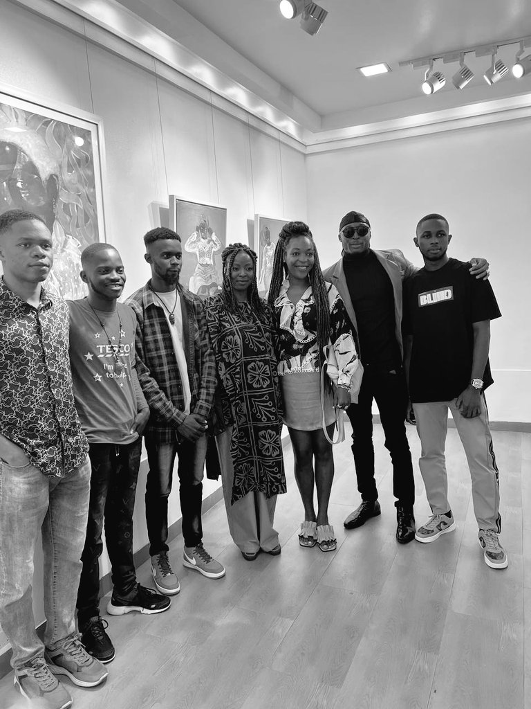 JahyemJombo_'s tweet photo. beautiful people 
great show 
#ITSALLINME
curated by @wunika 
still on @GalleryAffinity 
till 30th July 

📷 @edenjombo 🌹
#artexhibition #lagosexhibition #gallery https://t.co/8jJJAIXPit
