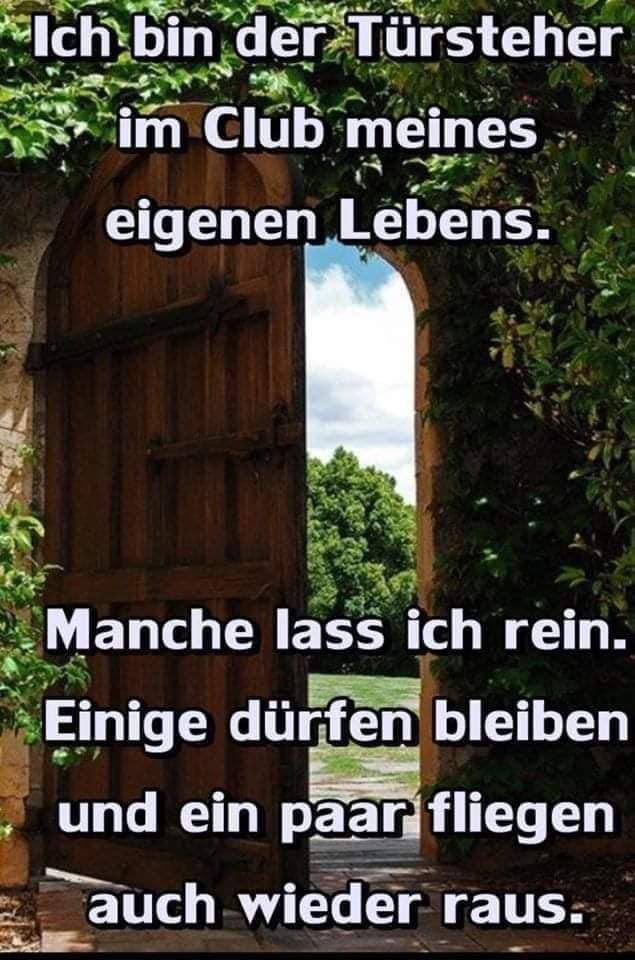 KlausBose's tweet photo. Die Schranzen in Berlin würde ich sofort rauswerfen https://t.co/jIuheDmbKf
