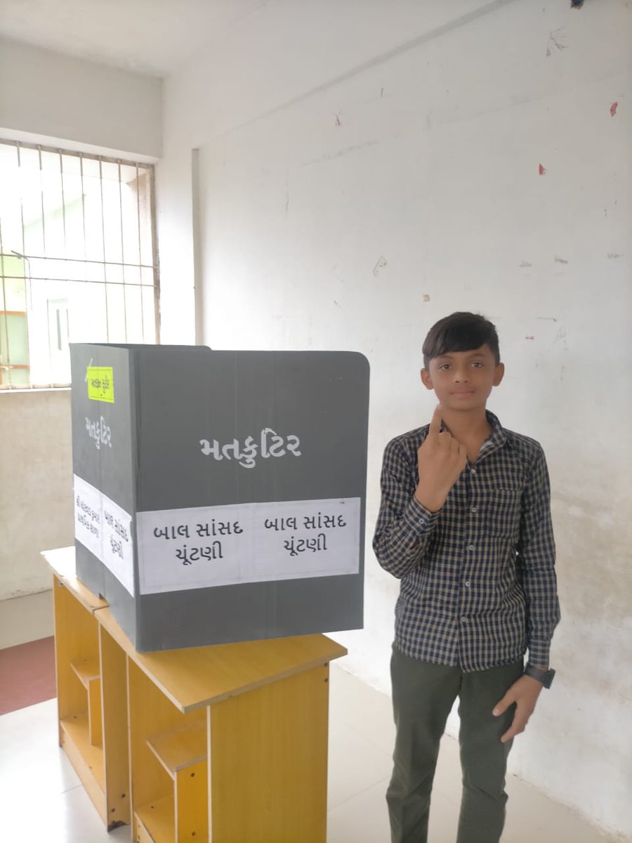 92_kodinar's tweet photo. Bal Sansad Election at Boys Primary School Ghantwad #ParticipationinDemocracy #VoterAwareness @ECISVEEP @CEOGujarat @rkpatel_IAS @collectorgirsom @dy_deo_somnath @RajeshAal https://t.co/k7yq5W6GQv